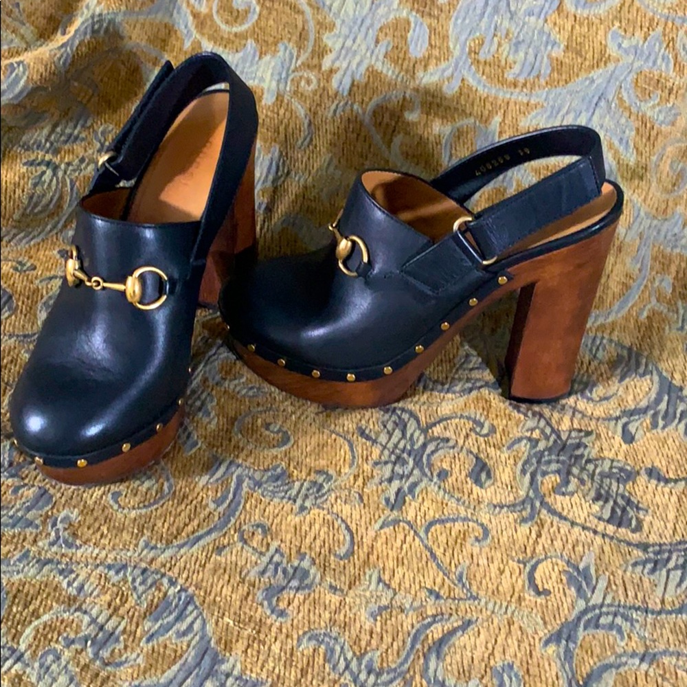 Gucci leather clogs